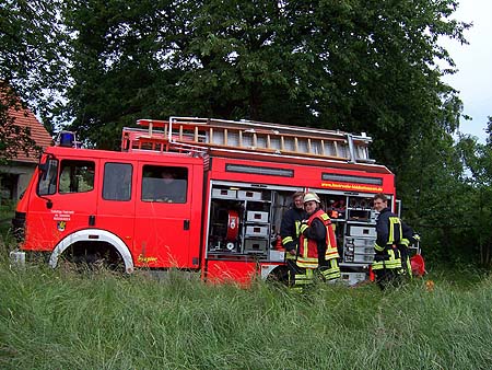 Kotten Brennt Im Ortsteil Sundern: Einsturzgefahr Erschwert Die ...