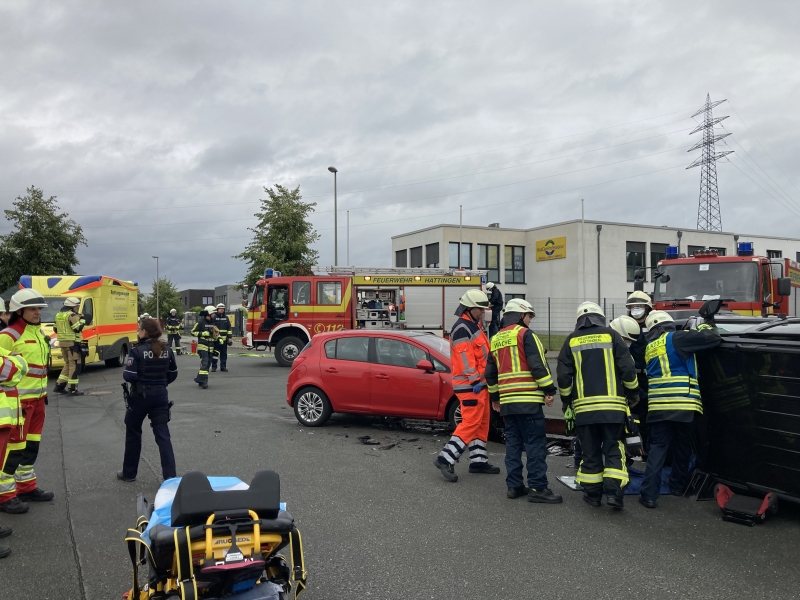 Verkehrsunfall Mit Zwei Verletzten [ Einsatzbericht / Hattingen ]