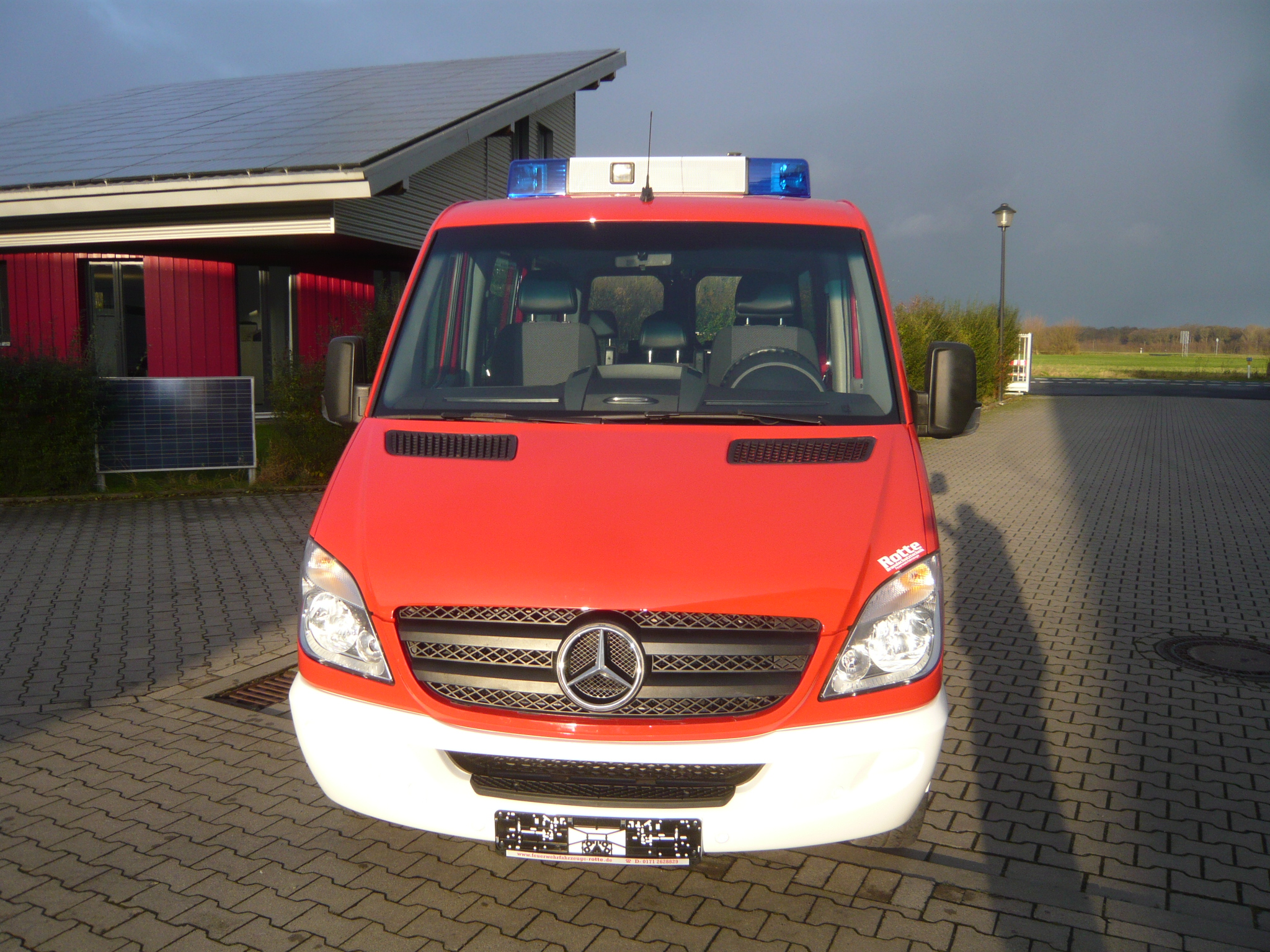 Mercedes-Benz Sprinter 311 CDI Feuerwehr MTW 9-Sitzer Standheizung