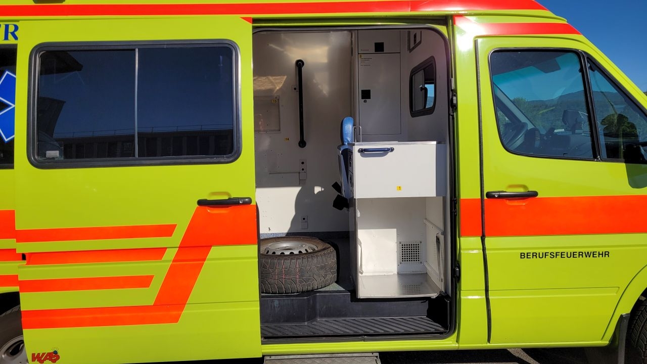 Mercedes-Benz Sprinter 316 CDI 4x4 Ambulance / Rettungswagen RTW