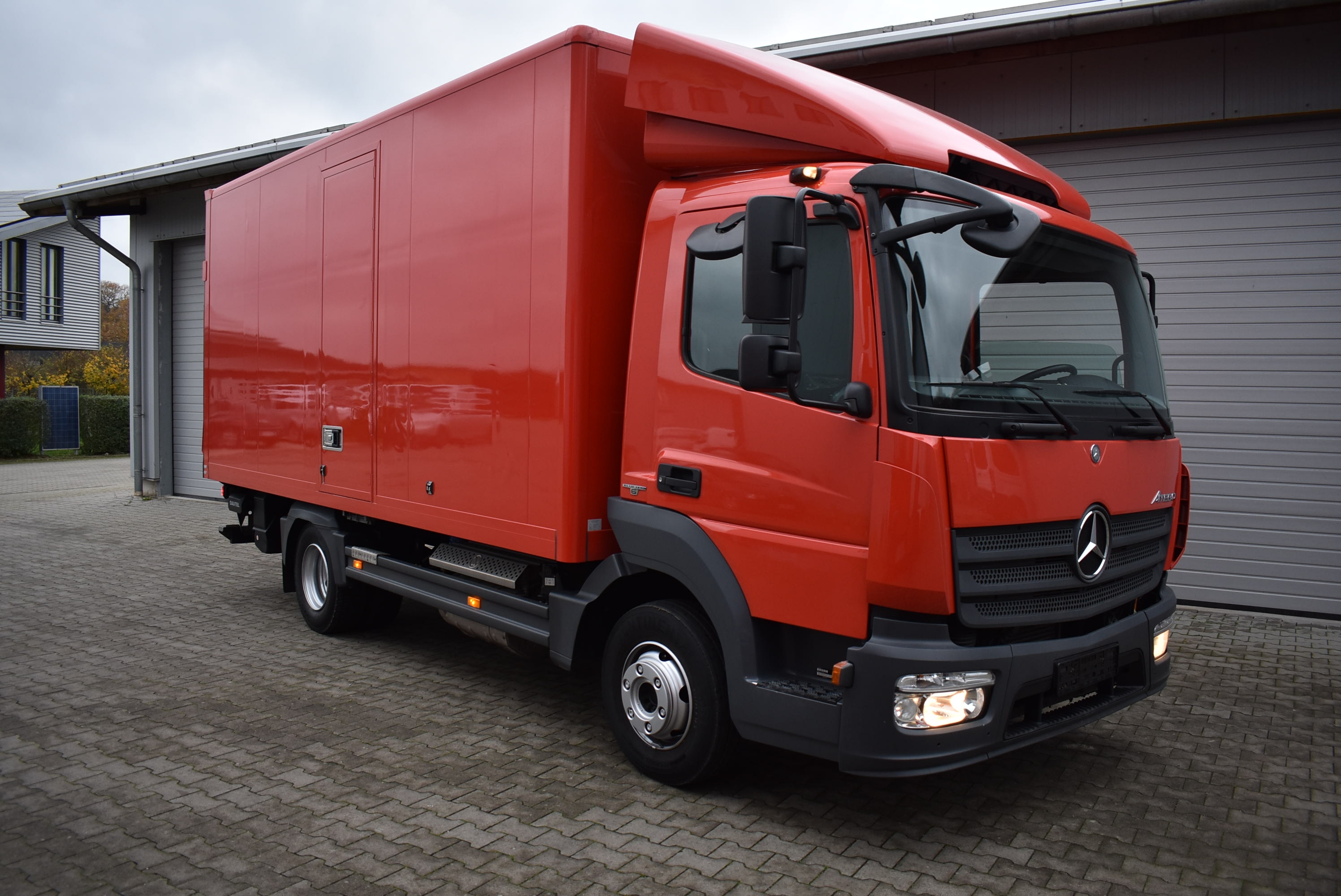 Mercedes Benz Atego L Koffer Ladebordwand Ger Tewagen Logistik