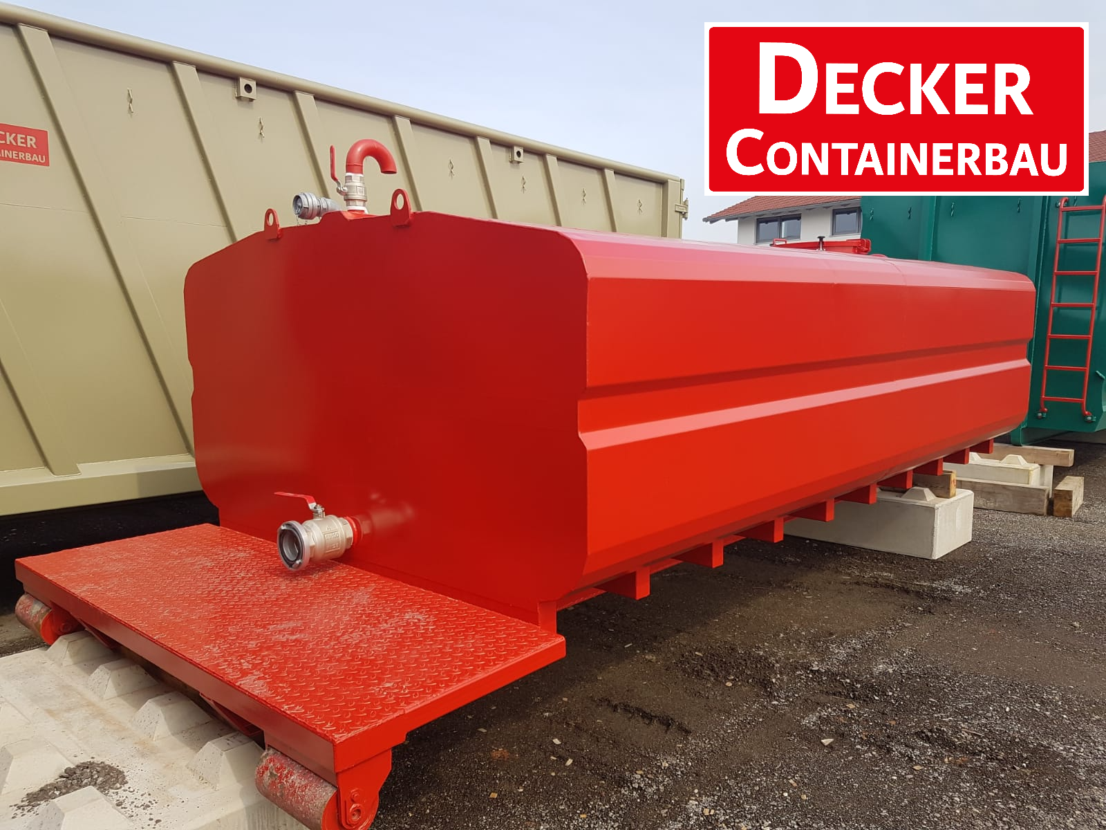 decker-abrollcontainer-wassertank-ca-13m