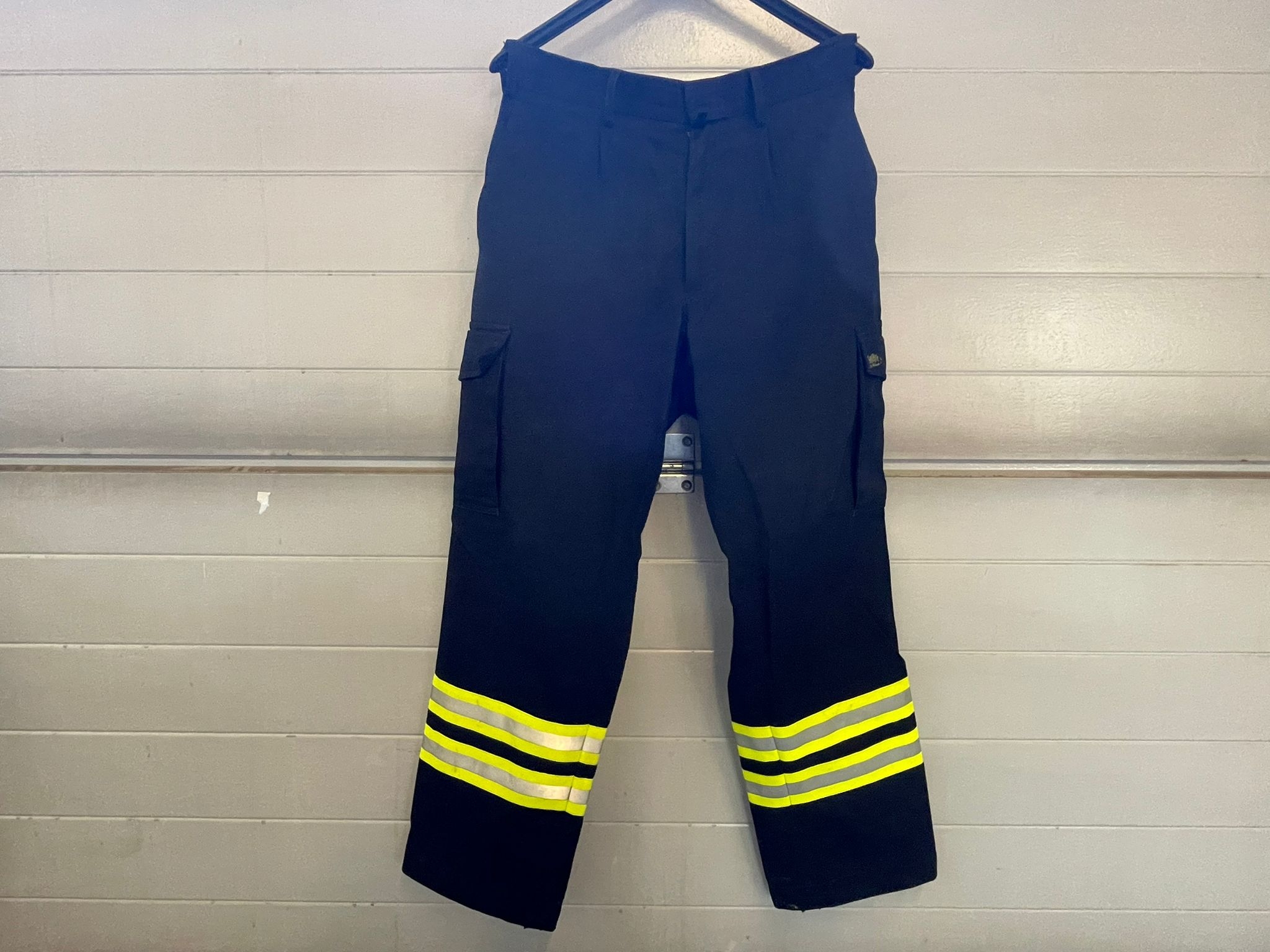 klassiker-thl-bekleidung-34-jacken-67-hosen